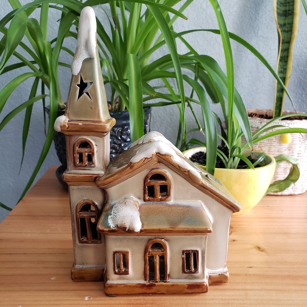 Vintage Ceramic Christmas Tea Light Holder